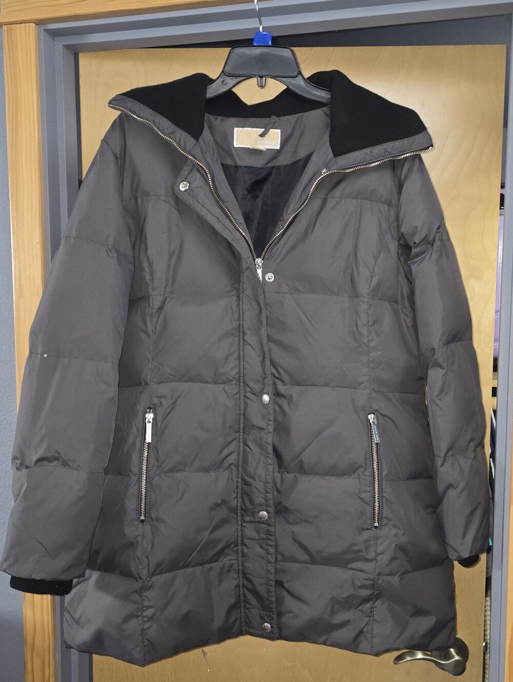 MICHAEL Michael Kors Quilted Puffer Coat in Charcoal